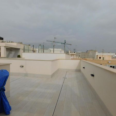 Modern And Cosy Apartment Close To The Beach 또레비에하 외부 사진