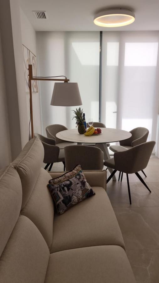 Modern And Cosy Apartment Close To The Beach 또레비에하 외부 사진