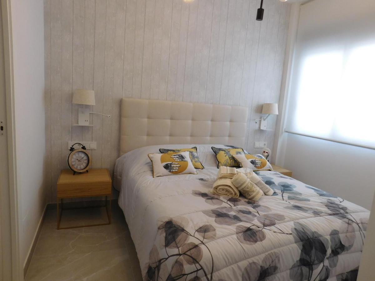 Modern And Cosy Apartment Close To The Beach 또레비에하 외부 사진