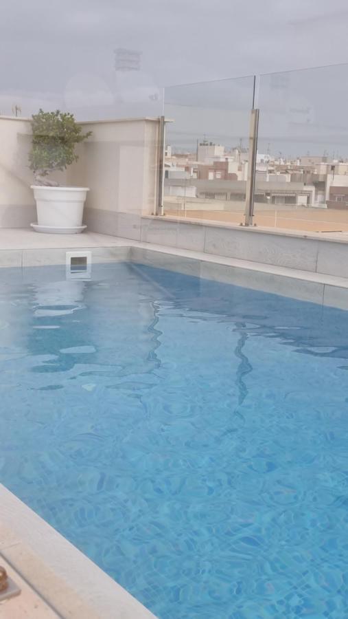 Modern And Cosy Apartment Close To The Beach 또레비에하 외부 사진