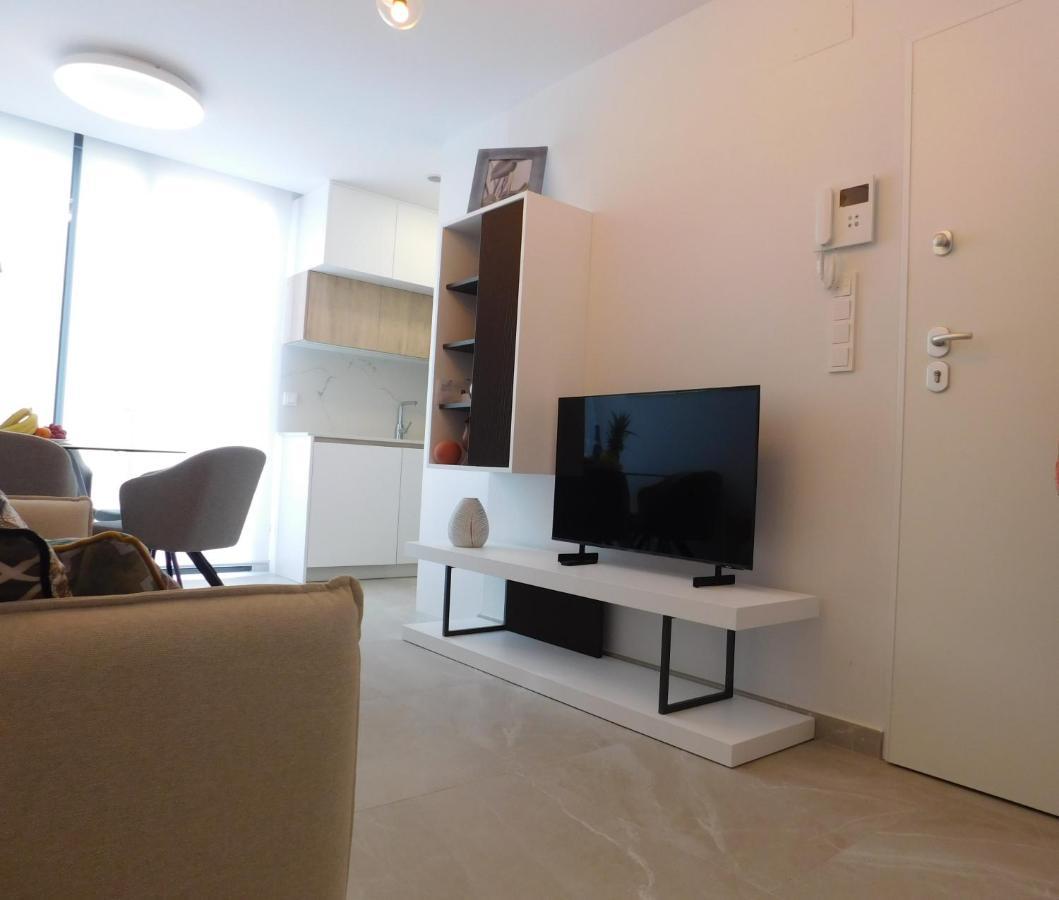 Modern And Cosy Apartment Close To The Beach 또레비에하 외부 사진