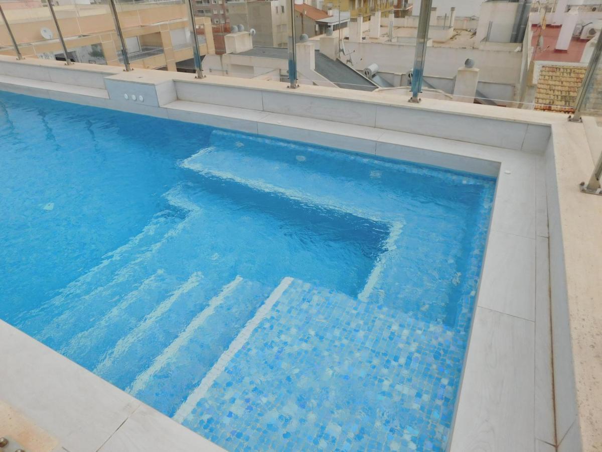Modern And Cosy Apartment Close To The Beach 또레비에하 외부 사진