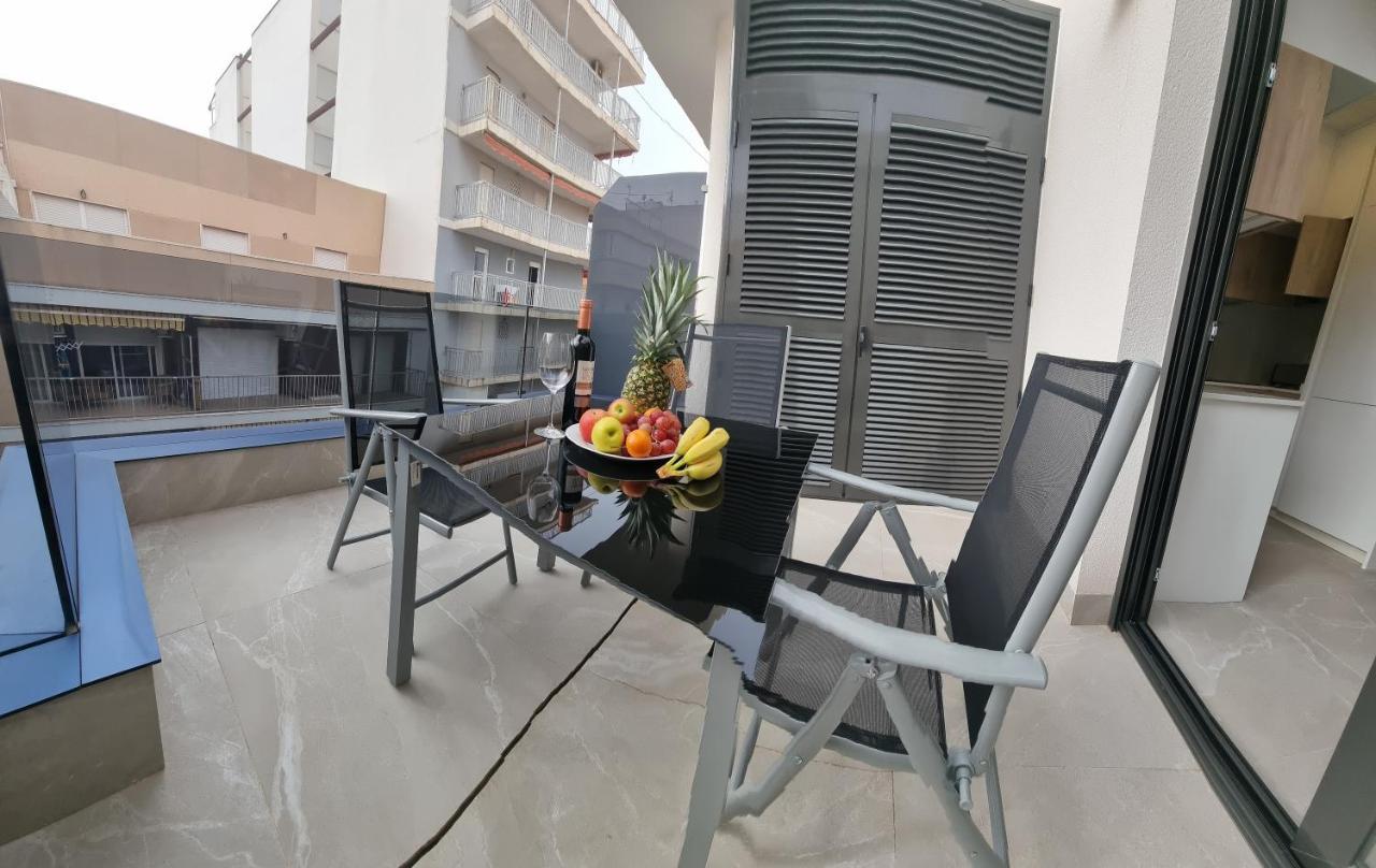 Modern And Cosy Apartment Close To The Beach 또레비에하 외부 사진